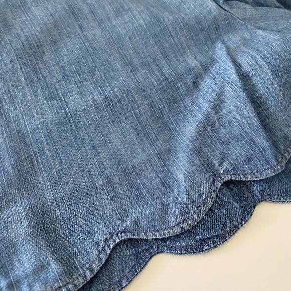 Club Monaco Scalloped Jean Short - Picture 6 of 7